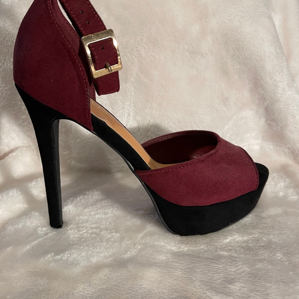Venus Womens High Heels Black and Wine Suede Sz 7